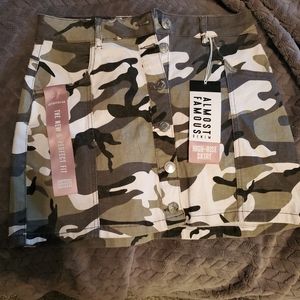 High-waisted pencil skirt